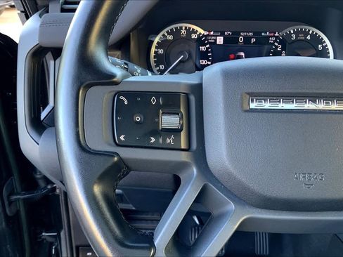 Used 2023 Land Rover Defender 90 X-Dynamic SE image 23