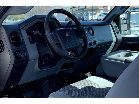 Used 2012 Ford F250 XL w/ PWR Equipment Group AWD/4WD image 14