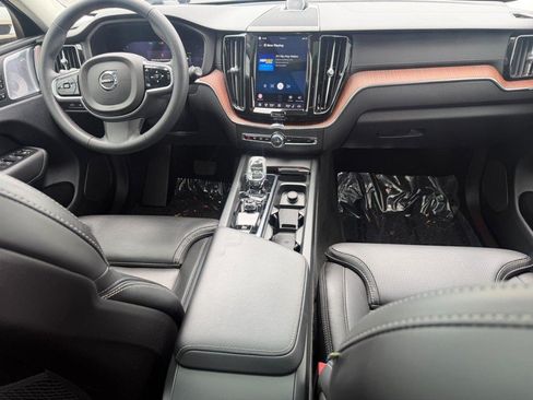 Certified 2023 Volvo XC60 T8 Ultimate AWD/4WD image 12