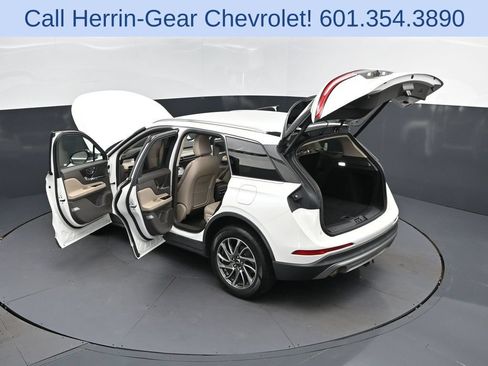 Used 2021 Lincoln Corsair FWD image 2