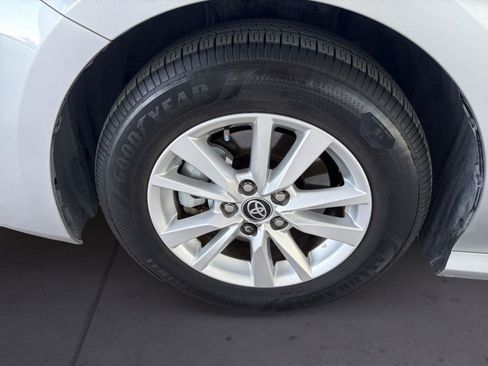 Used 2025 Toyota Camry LE image 14