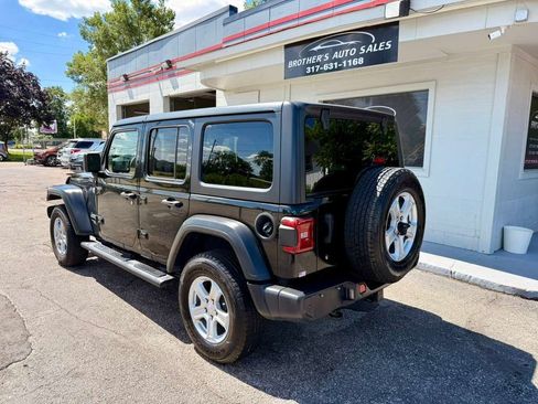 Used 2019 Jeep Wrangler Unlimited Sport S AWD/4WD image 11