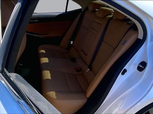Used 2019 Lexus IS 300 AWD image 20