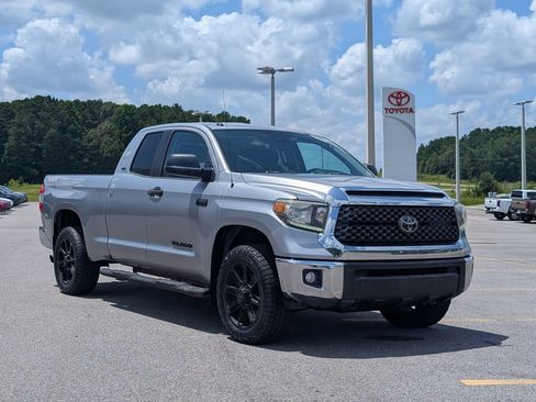 Used 2019 Toyota Tundra SR5 w/ SR5 Upgrade Package AWD/4WD image 14