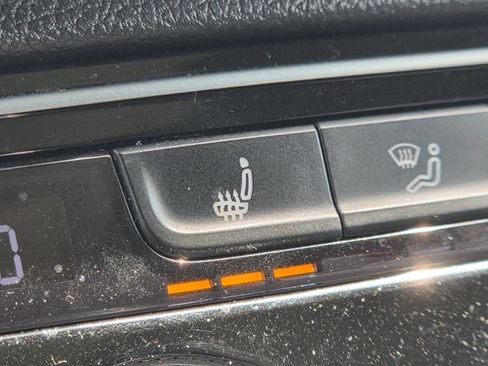 Used 2018 Volkswagen Atlas SEL w/ R-Line Package AWD/4WD image 11