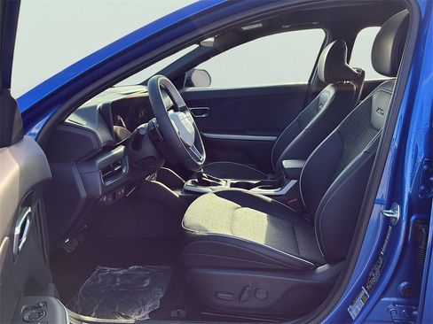 New 2025 Kia K4 GT-Line w/ GT-Line Sunroof Package image 13