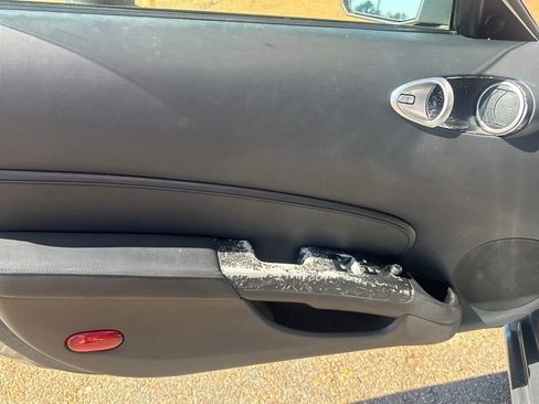 Used 2006 Nissan 350Z Touring image 5