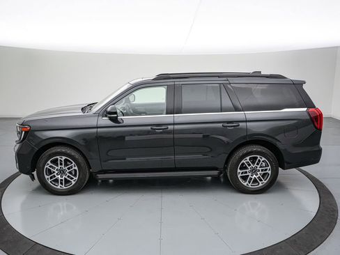 Certified 2025 Ford Expedition Active AWD/4WD image 8