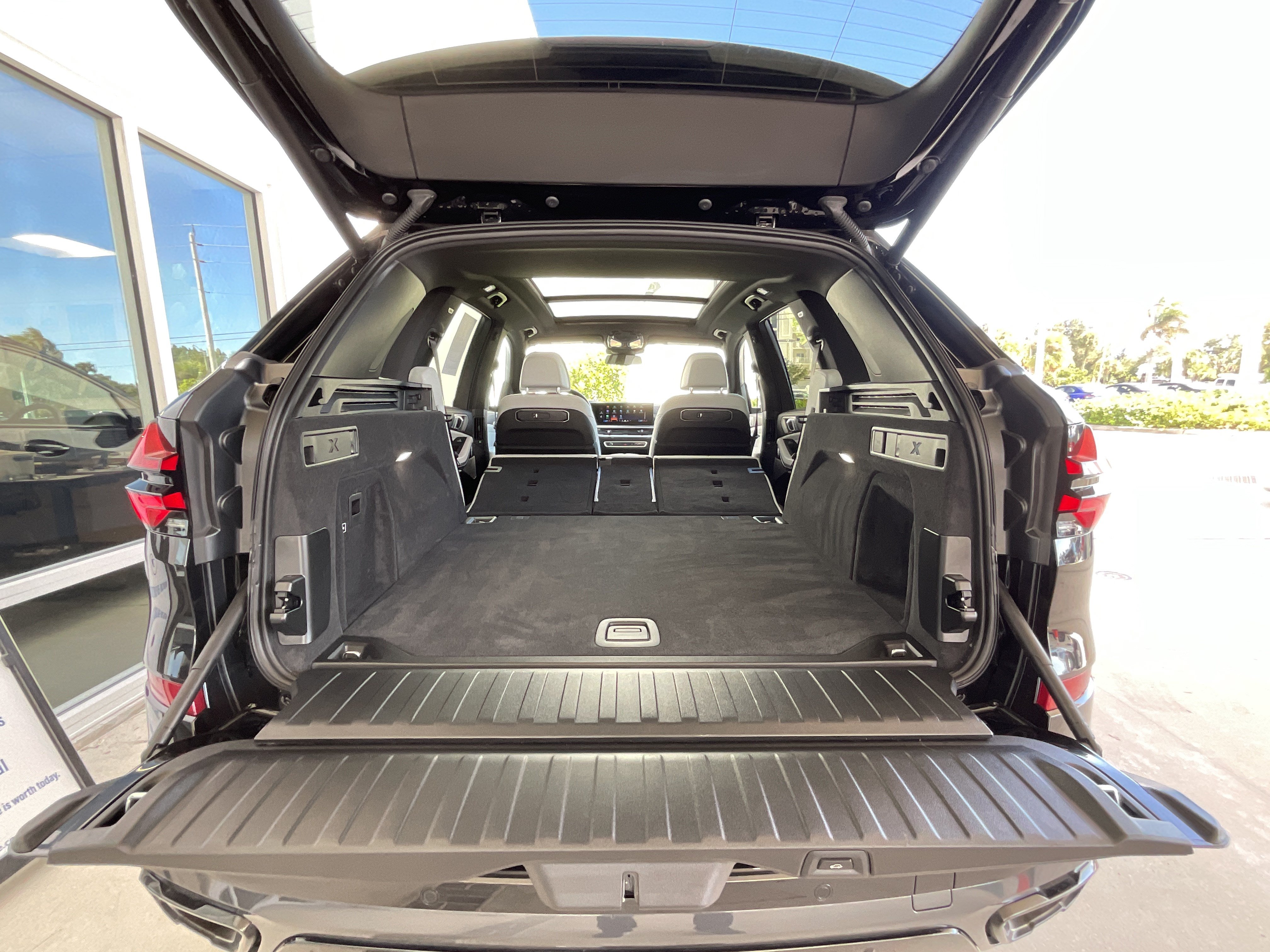 Certified 2025 BMW X5 sDrive40i w/ M Sport Package RWD image 32