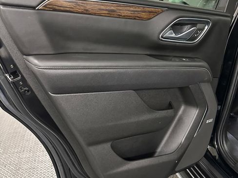Used 2023 Chevrolet Tahoe Premier AWD/4WD image 27