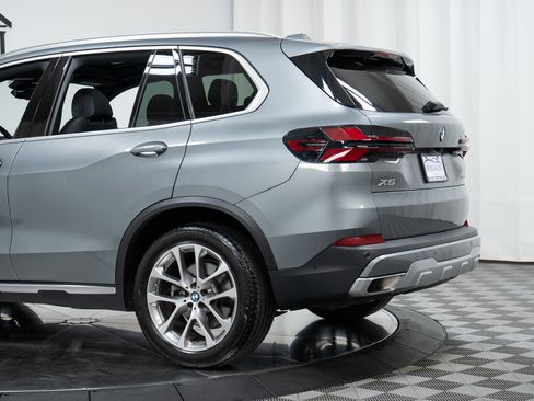Used 2024 BMW X5 xDrive40i w/ Premium Package AWD/4WD image 29