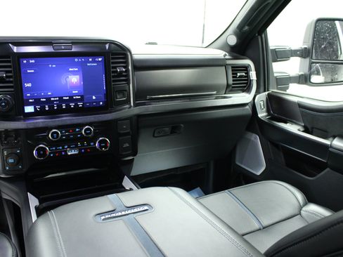 Used 2026 Ford F250 Platinum AWD/4WD image 19