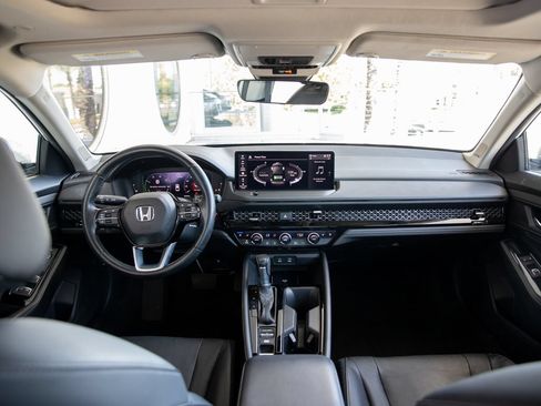 Used 2023 Honda Accord Touring image 17