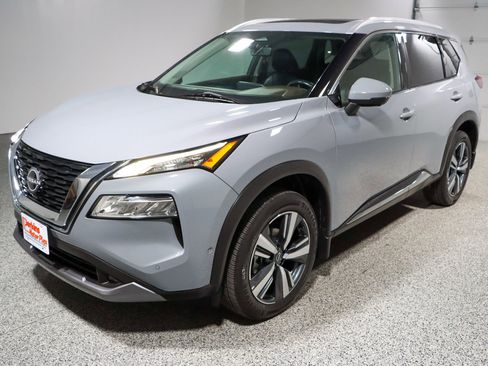 Used 2022 Nissan Rogue SL w/ SL Premium Package image 34