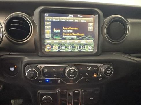 Used 2023 Jeep Wrangler Unlimited w/ Cold Weather Group AWD/4WD image 24