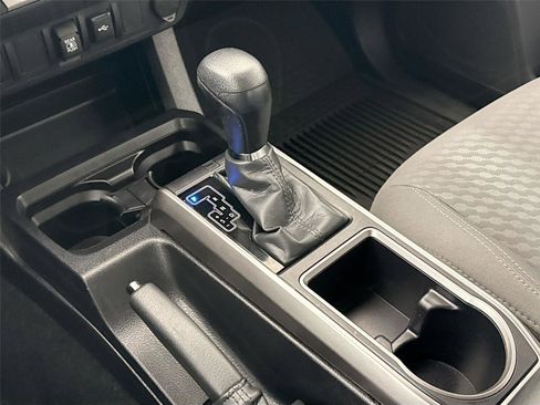Certified 2023 Toyota Tacoma SR5 w/ Technology Package AWD/4WD image 24