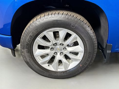 Used 2023 Chevrolet Silverado 1500 Custom RWD image 36