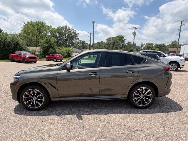 Used 2020 BMW X6 M50i AWD/4WD image 2