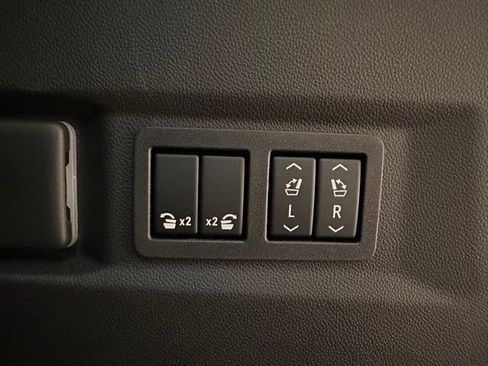 New 2026 GMC Yukon Denali w/ Denali Reserve Package AWD/4WD image 29