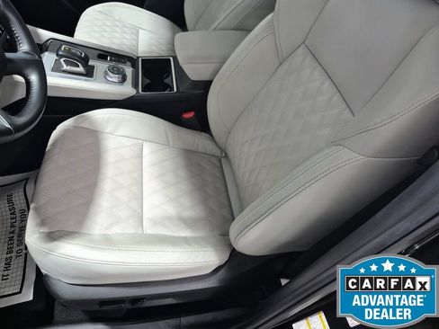 Used 2024 Mitsubishi Outlander SEL AWD/4WD image 17