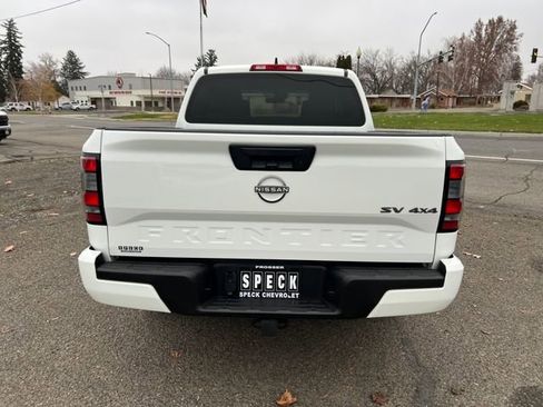 Used 2022 Nissan Frontier SV image 4