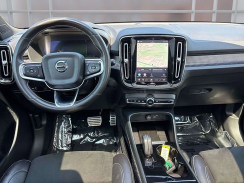 Used 2021 Volvo XC40 P8 Recharge w/ Advanced Package AWD/4WD image 14