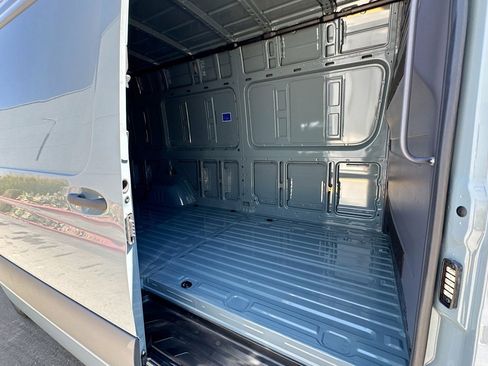 New 2025 Mercedes-Benz Sprinter 2500 image 22
