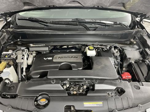 Used 2019 Nissan Pathfinder SV image 25
