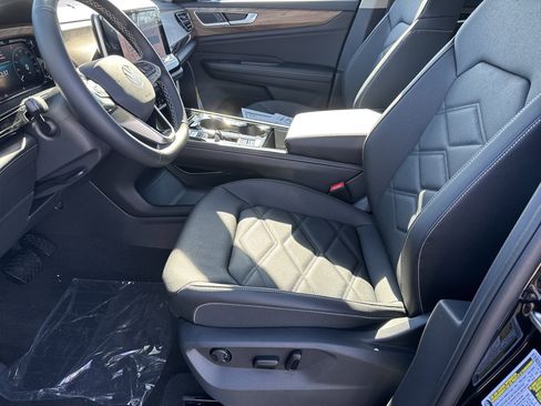 New 2026 Volkswagen Atlas SE image 5