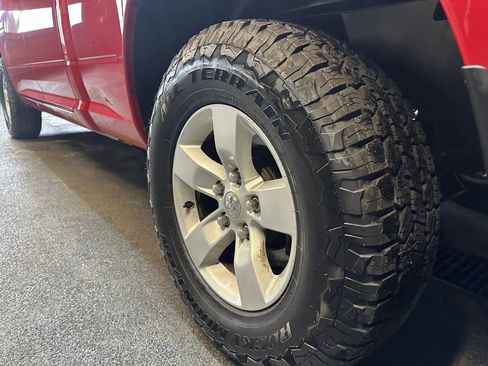 Used 2018 RAM 1500 Classic SLT image 34