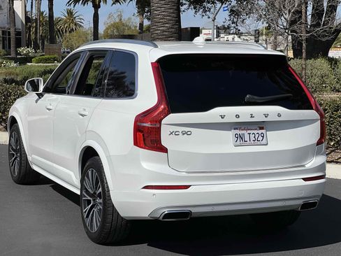 Used 2021 Volvo XC90 T5 Momentum w/ Advanced Package image 24