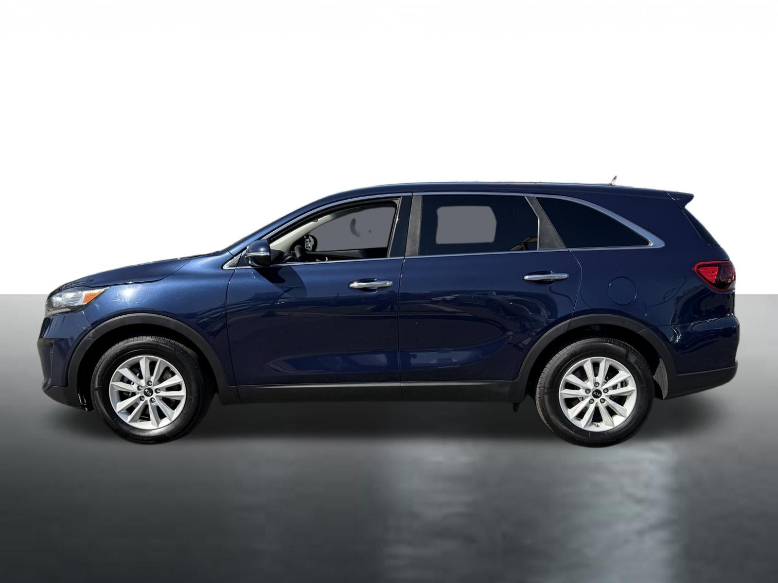 Used 2019 Kia Sorento FWD image 5