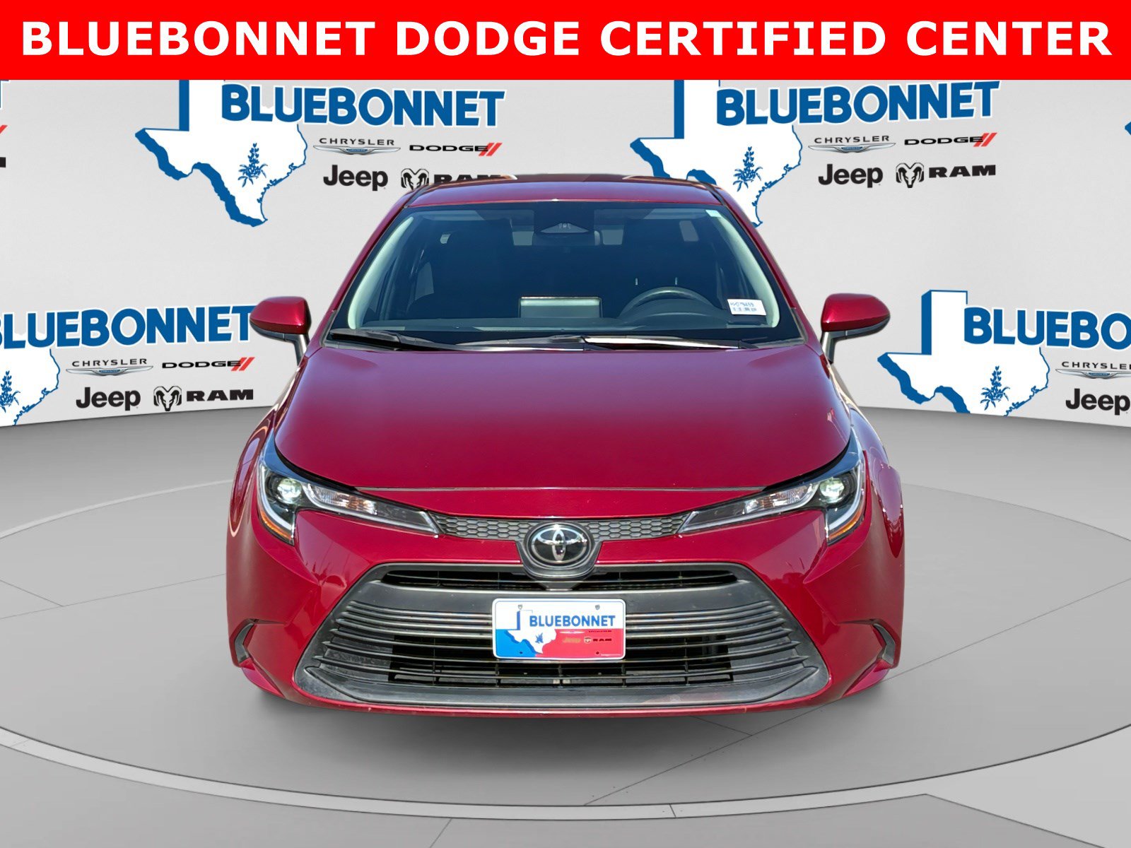 Used 2023 Toyota Corolla LE FWD image 2