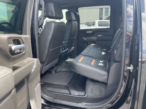 Used 2021 GMC Sierra 2500 AT4 w/ AT4 Preferred Package AWD/4WD image 32