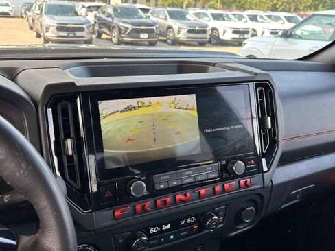 Used 2026 Nissan Frontier PRO-4X AWD/4WD image 23
