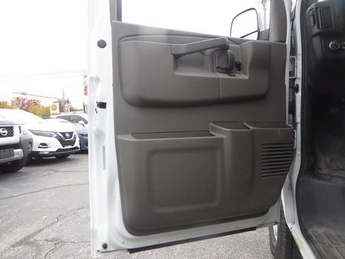 Used 2021 Chevrolet Express 2500 Extended w/ Driver Convenience Package image 32