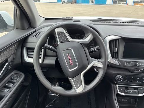 Used 2024 GMC Terrain SLE image 18