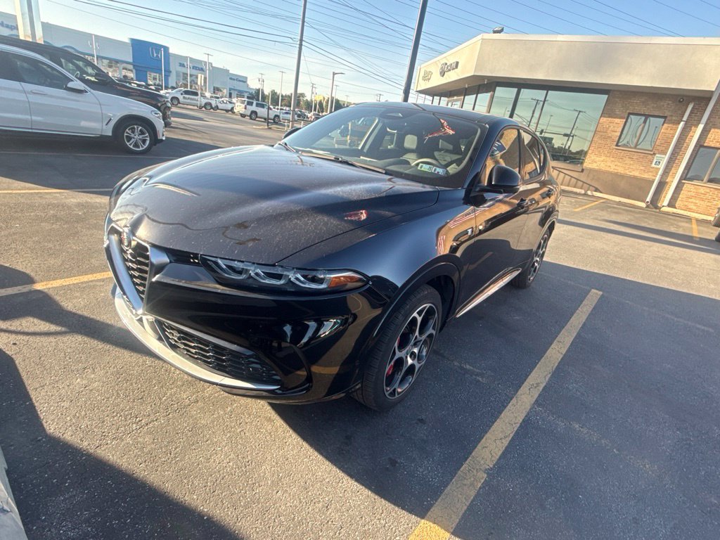 Used 2024 Alfa Romeo Tonale Ti w/ Active Assist Package AWD/4WD image 2
