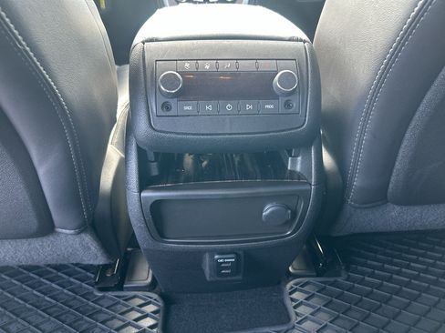 Used 2016 GMC Acadia Denali AWD/4WD image 38