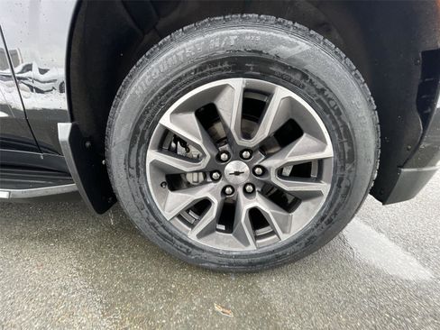 Used 2021 Chevrolet Tahoe LT w/ LT Signature Package image 10