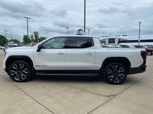 New 2025 GMC Sierra EV Denali image 6