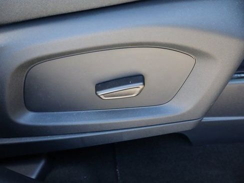 Used 2025 Ford Explorer Active image 13