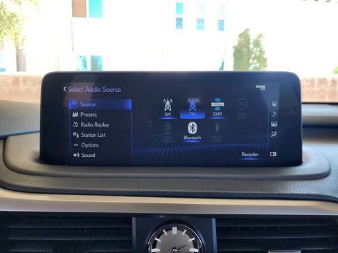 Used 2022 Lexus RX 350L w/ Premium Package image 43