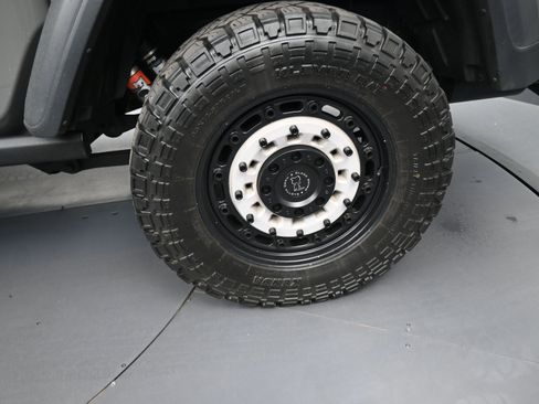 Used 2020 Jeep Gladiator Mojave image 19