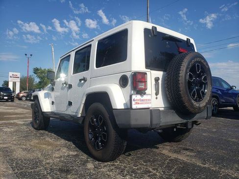 Used 2014 Jeep Wrangler Unlimited Rubicon w/ Connectivity Group AWD/4WD image 5