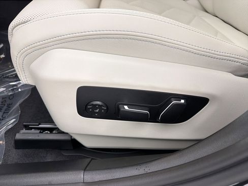 New 2026 BMW 530i RWD image 12