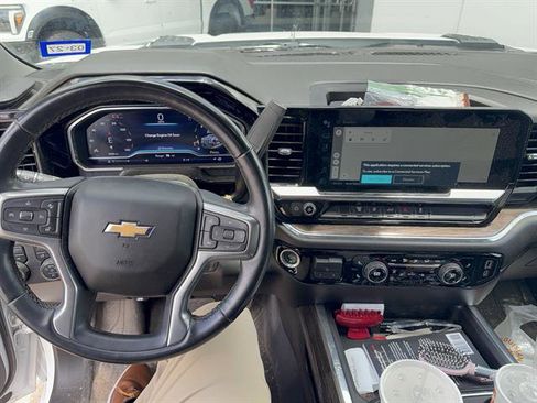 Used 2024 Chevrolet Silverado 3500 LT w/ Convenience Package AWD/4WD image 6
