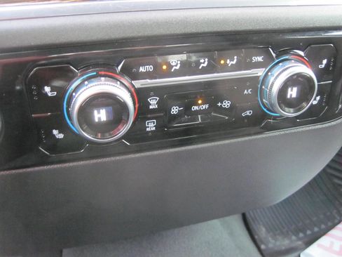 Used 2023 GMC Sierra 1500 Elevation image 15