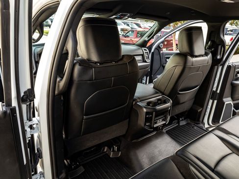 Used 2024 RAM 3500 Laramie w/ Night Edition image 34