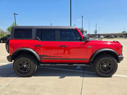Used 2022 Ford Bronco Wildtrak image 4